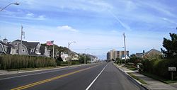 Ocean Avenue boyunca Monmouth Beach'in güney kısmı (Route 36)