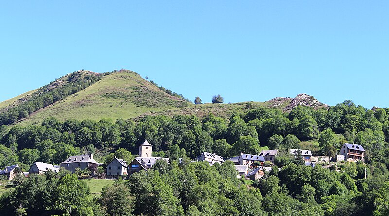 File:Mont (Hautes-Pyrénées) 1.jpg