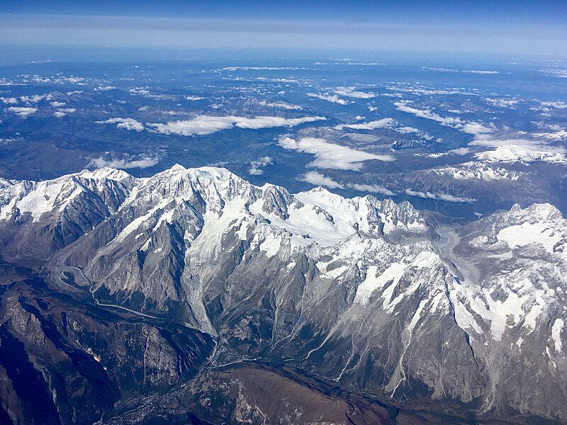 File:Mont Blanc from air 2019 2.jpg