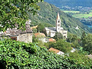 Montemezzo Chiesa San Martino di Tours.jpg