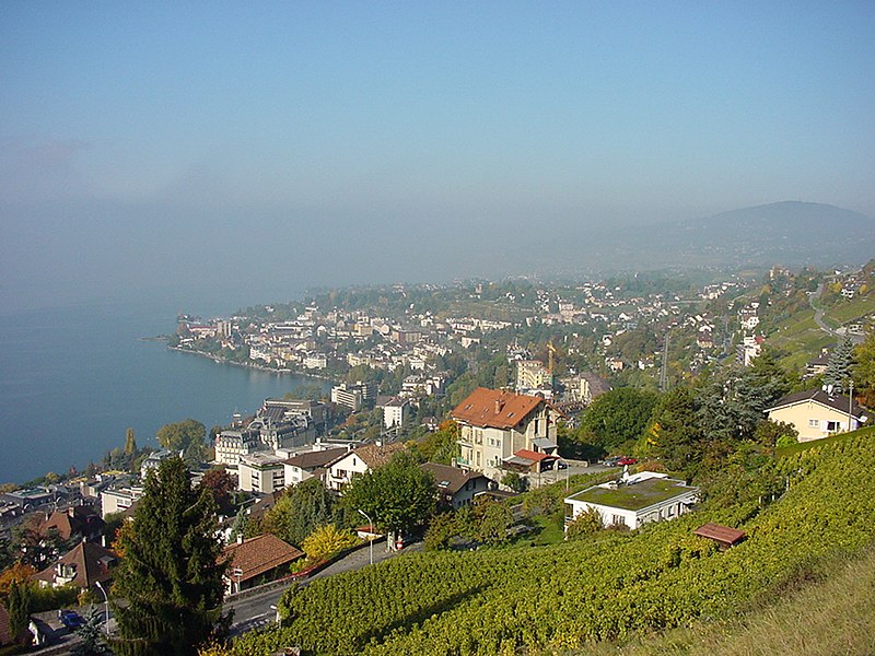 File:Montreux - panoramio.jpg