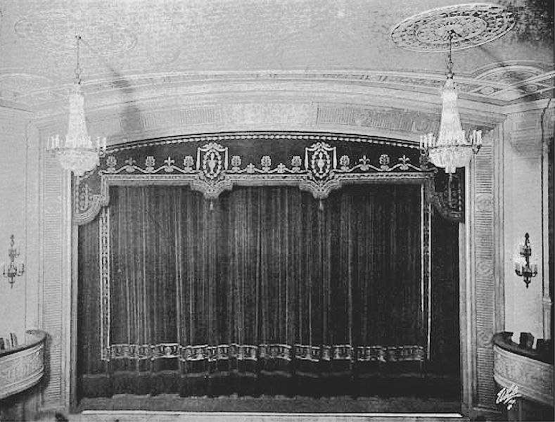 File:Morosco Theatre, West 45th St., Manhattan.jpg