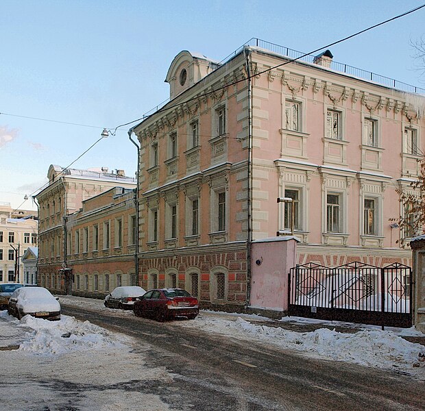 File:Moscow, Klimentovsky 1-18 Jan 2010 01.JPG