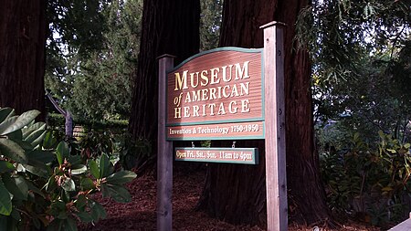 MuseumOfAmericanHeritageSign