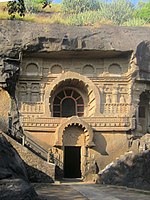 Fachada de Chaitya en las cuevas de Pandavleni.