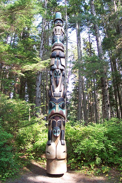 File:Native Alaskan Totem Pole.JPG