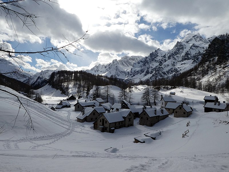 File:Neve a Crampiolo.jpg