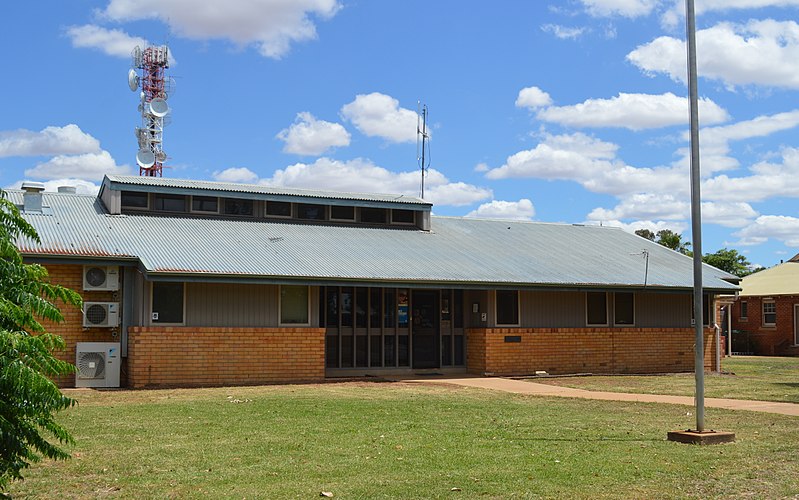 File:Nyngan Police Station 002.JPG