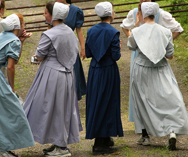 File:Old Order River Brethren women.jpg