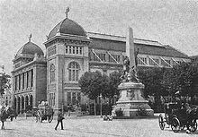 Outside the Palau de les Belles Arts in Barcelona where a banquet was held, offered by the Commonwealth to the mayors and delegates of the Catalan municipalities who on that day, January 26, 1919, had approved the Draft Statute of the Commonwealth of Catalonia. PalauBellesArtsBCN-1888.jpg