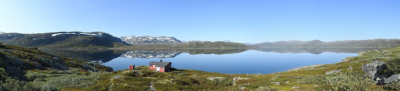 Panorama des Tyin vom Südufer des westlichen Teils des Sees