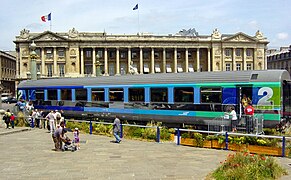 Une voiture Corail exposée à Paris