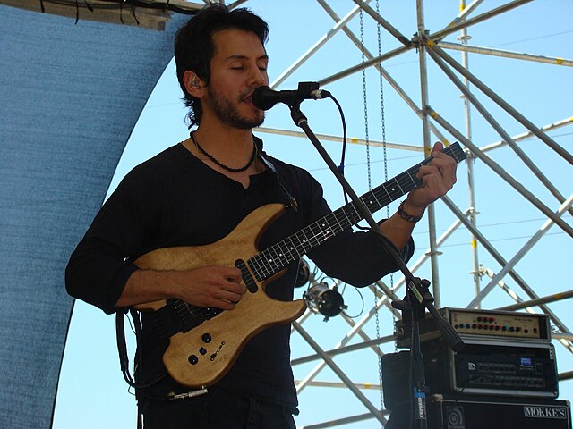 Masvidal performing in 2007