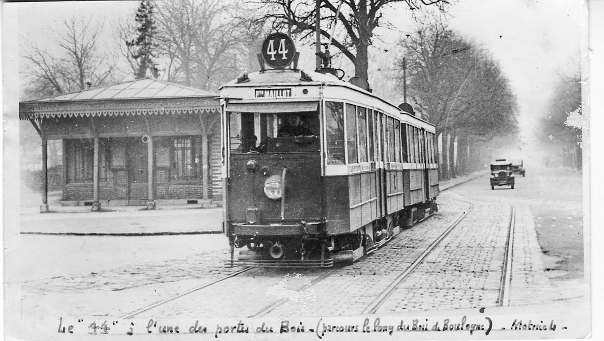 Filephoto Tram 44 Des Stcrp A Lune Des Portes Du Bois