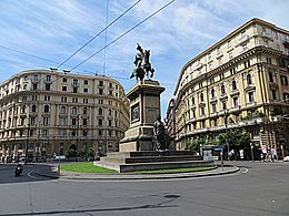 Piazza Giovanni Bovio - panoramio (1) .jpg