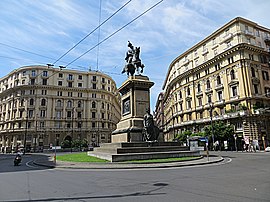 Piazza Giovanni Bovio - panorama (1).jpg