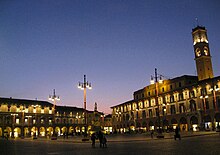 Piazza Saffi al atardecer