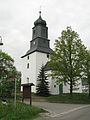 Kirche (mit Ausstattung), sowie Reste der Kirchhofseinfriedung und drei alte Grabsteine