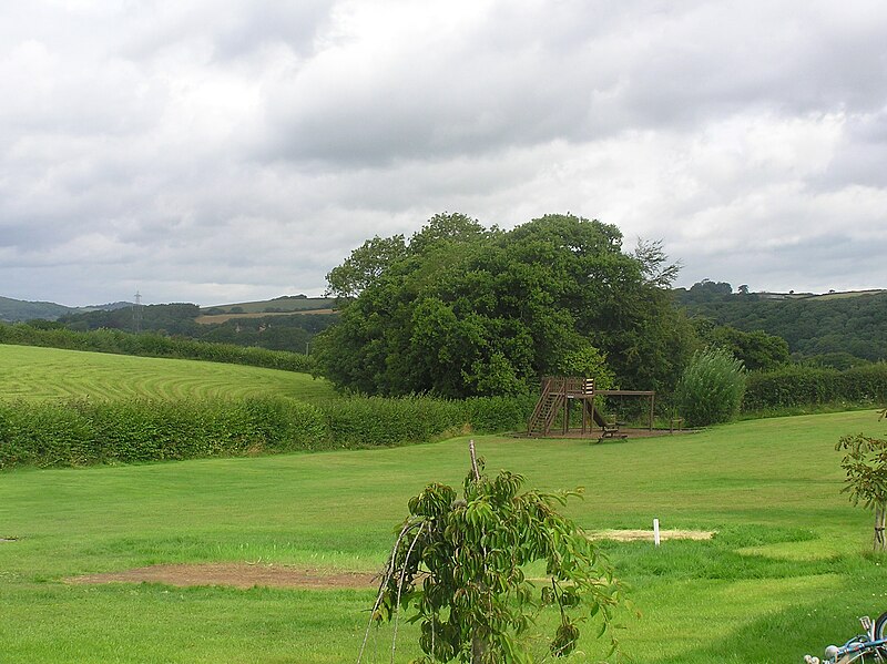 File:Play area at the Umberleigh Camping Site - August 2011 - panoramio.jpg