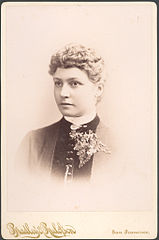 Portrait of Pattie Deakin - Bradley & Rulofson (18225741763).jpg