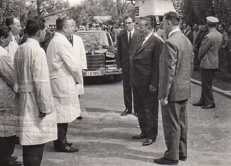 Datoteka:Postcard of Tito in Murska Sobota 1966 (2).jpg