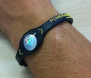 Hologram bracelet Unproven performance-enhancing device