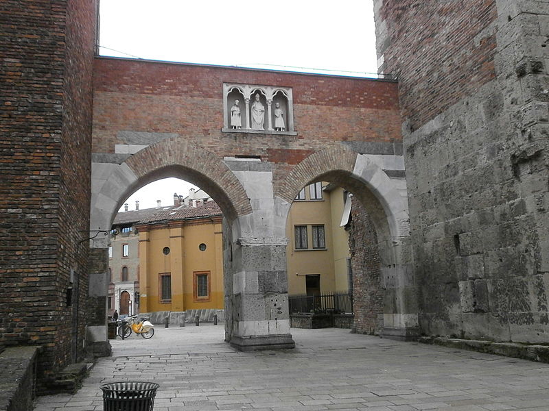 File:Pusterla di Sant'Ambrogio - Milan - facciata esterna - 01.JPG