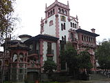 Palacio Vásquez, en Macul, Chile (1931).