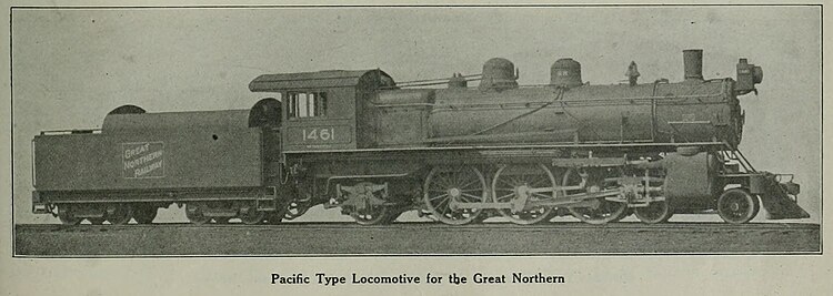 A Great Northern H class pacific with a Belpaire firebox. Belpaire fireboxes were rare in the US, but the Pennsylvania and Great Northern both had locomotives featuring them in significant numbers. They were mostly manufactured by or to Baldwin specifications. (1914)