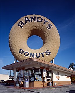Randys Donuts Landmark building in Inglewood, California, USA