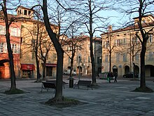 Piazza Fontanesi, cuore mondano ed elegante della città