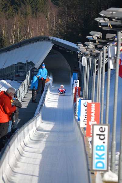 File:Rennrodelweltcup Altenberg 2015 (Marcus Cyron) 0914.JPG