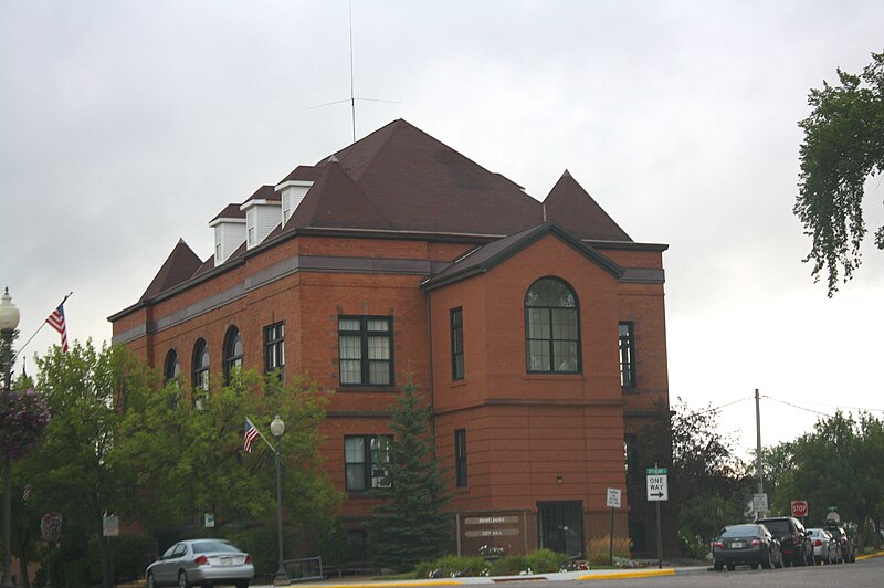 File:Rhinelander Wisconsin City Hall.jpg