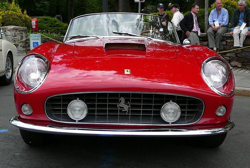 http://upload.wikimedia.org/wikipedia/commons/thumb/9/93/SC06_1958_Ferrari_250_GT_California_Spyder.jpg/800px-SC06_1958_Ferrari_250_GT_California_Spyder.jpg