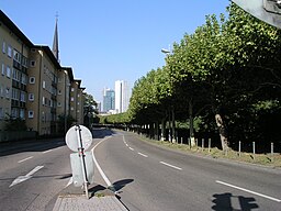 Sachsenhäuser Ufer in Frankfurt am Main
