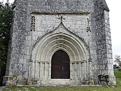 Le porche de l'église.