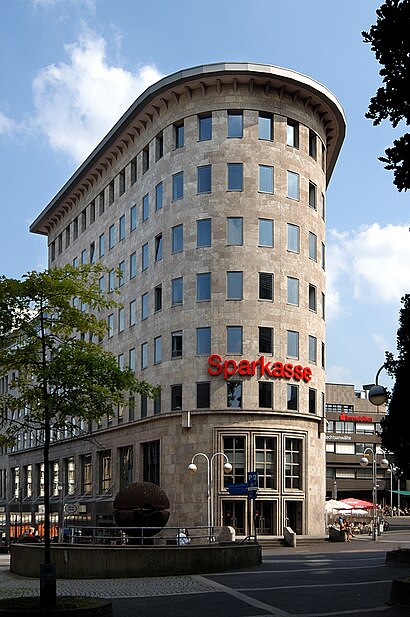 So kommt man zu Sparkasse Bochum mit den Öffentlichen - Mehr zum Ort Hier