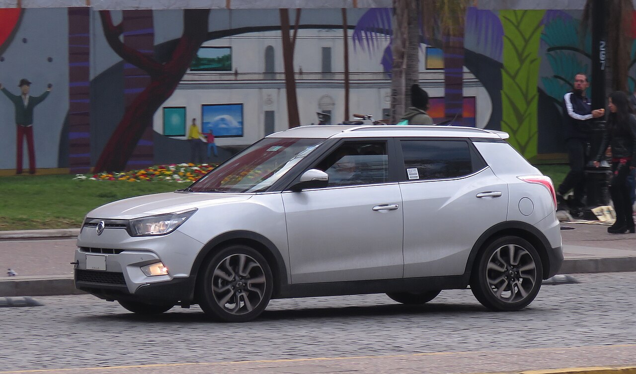 Image of Ssangyong Tivoli 2016 (35117883111)