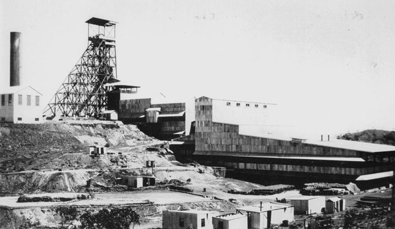 File:StateLibQld 2 160380 Mount Isa Mines crushing works, 1932.jpg