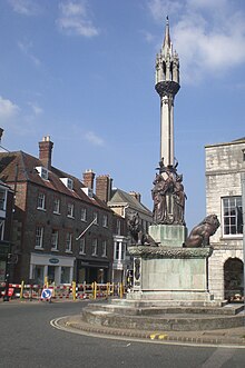 Statue at St James' Square in Newport.JPG