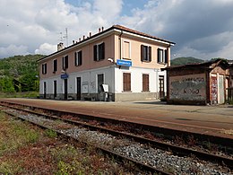 Gare de Grignasco - côté voie dir. Varallo.jpg