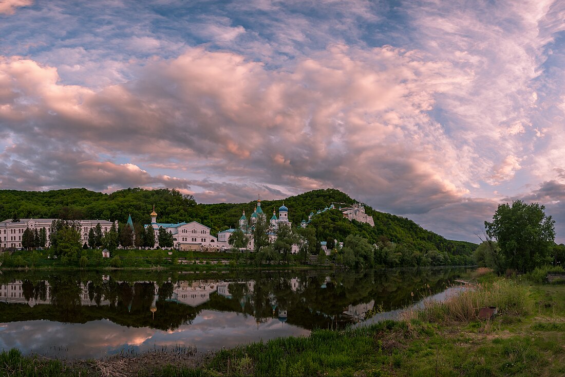 File:Svyatogorsk cloudscape.jpg