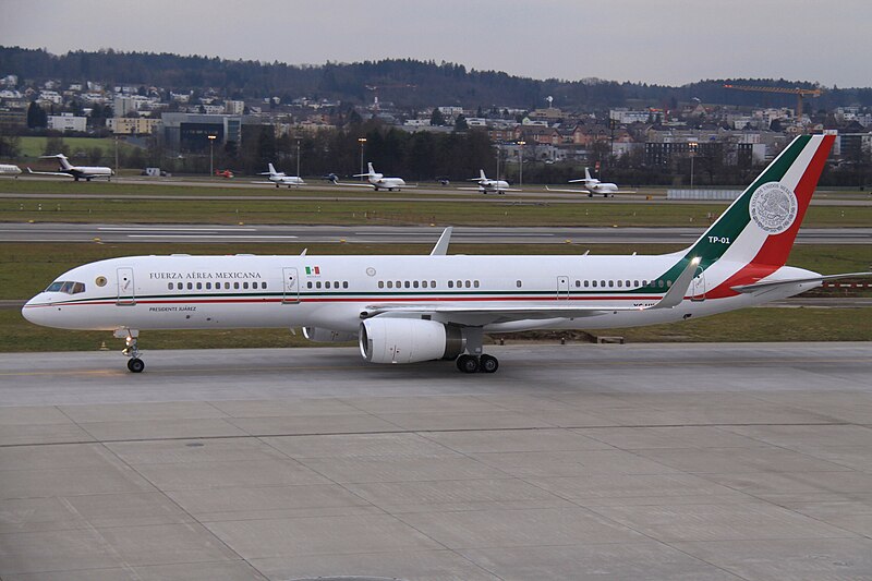 File:TP-01 - XC-UJM Boeing 752WL Fuerza Aerea Mexicana (12327059825).jpg