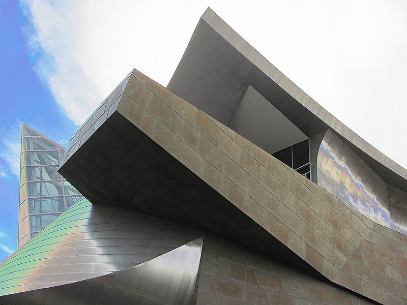 File:Taubman Museum of Art.jpg