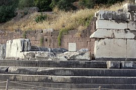 Temple of the Athena Pronaia in Delphi, 380 BC, 060102.jpg