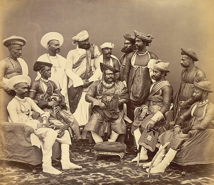 File:The Maharaja Scindhia of Gwalior with state officials.jpg