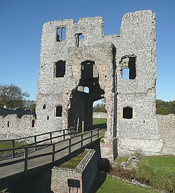 The 15th-century inner gatehouse, and the southern bridge over the moat The inner gatehouse, Baconsthorpe Castle, Baconsthorpe - geograph.org.uk - 1043180.jpg