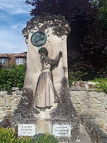 Grób Léona Duvauchela w Saint-Jean-aux-Bois (Oise) .jpg