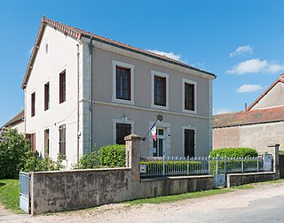 Town hall of Ronnet (1).jpg