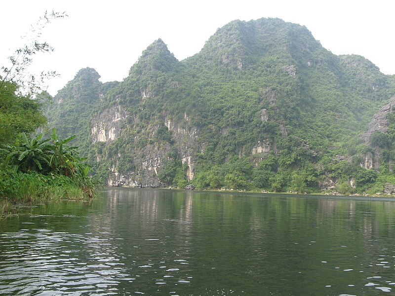 File:TrangAn04 sau DenTrinh.JPG